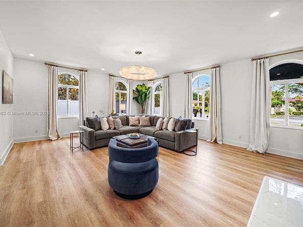 5237 La Gorce Dr, Miami Beach FL 33140