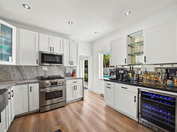 5237 La Gorce Dr, Miami Beach FL 33140