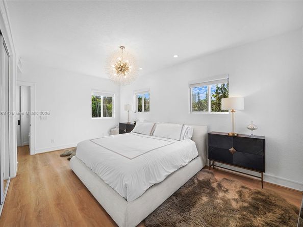 5237 La Gorce Dr, Miami Beach FL 33140