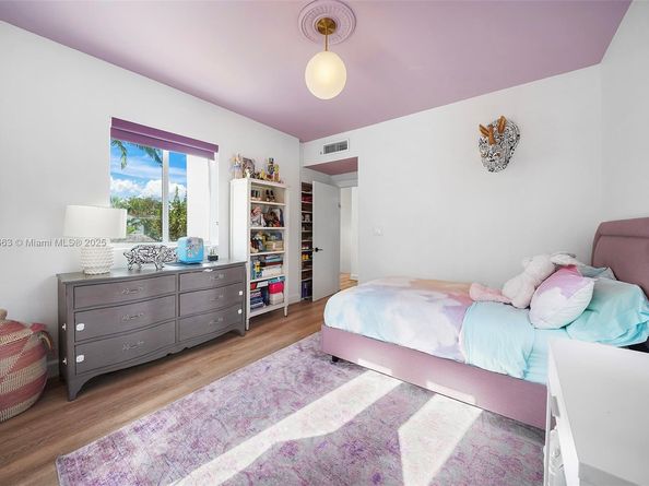 5237 La Gorce Dr, Miami Beach FL 33140