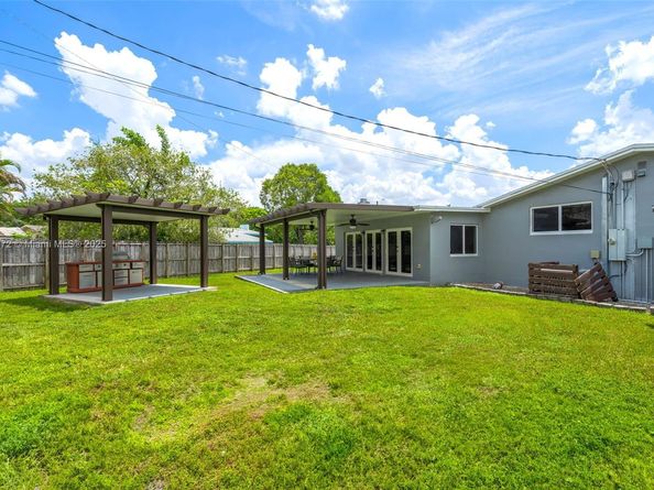 9091 SW 49th St, Cooper City FL 33328