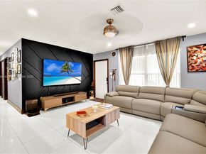 2771 NW 8th St, Pompano Beach FL 33069