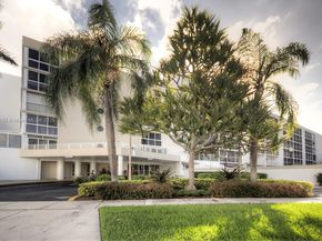 17801 N Bay Rd 210, Sunny Isles Beach FL 33160