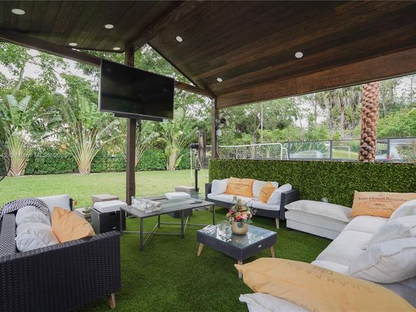 5251 NW 80th Ter, Parkland FL 33067