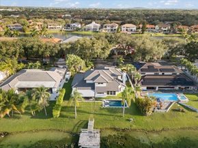 8001 NW 166th St, Miami Lakes FL 33016