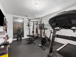 8001 NW 166th St, Miami Lakes FL 33016