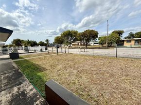 4452 NW 204th St, Miami Gardens FL 33055