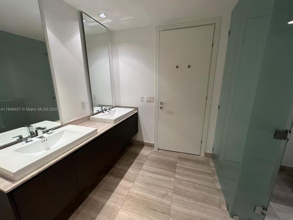 3250 NE 188 St 403, Aventura FL 33180