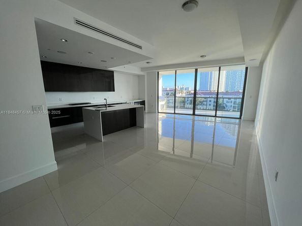 3250 NE 188 St 403, Aventura FL 33180