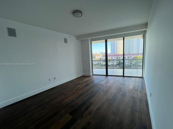 3250 NE 188 St 403, Aventura FL 33180