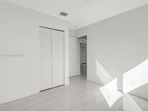 528 NW 3rd Ct, Hallandale Beach FL 33009