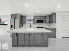 528 NW 3rd Ct, Hallandale Beach FL 33009