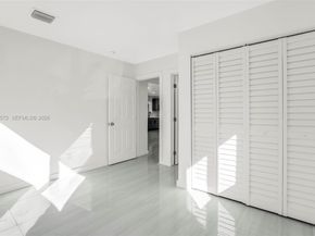 528 NW 3rd Ct, Hallandale Beach FL 33009