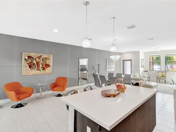 10473 NW 82nd St 3, Doral FL 33178