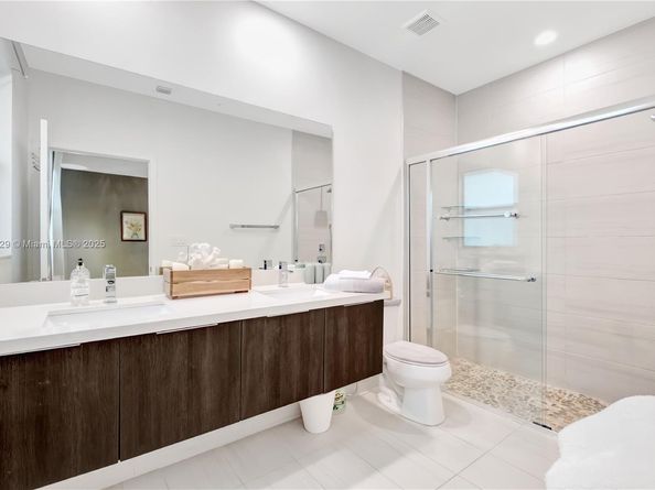 10473 NW 82nd St 3, Doral FL 33178