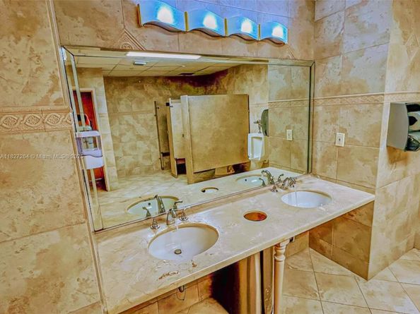 2030 S Ocean Dr 2126, Hallandale Beach FL 33009