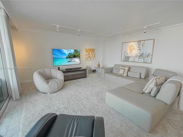 2030 S Ocean Dr 2126, Hallandale Beach FL 33009