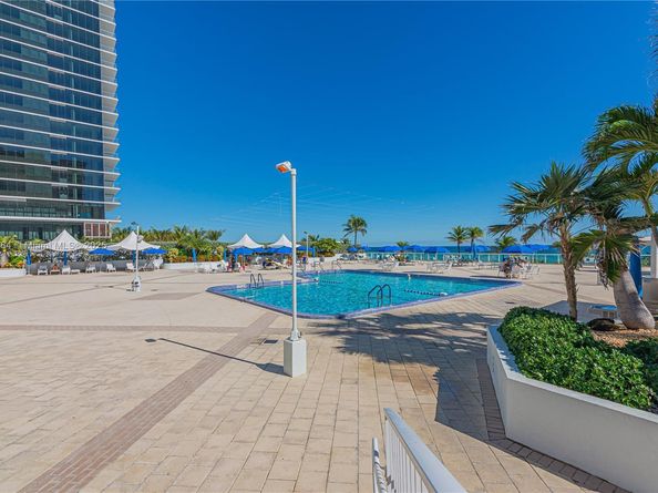2030 S Ocean Dr 2126, Hallandale Beach FL 33009