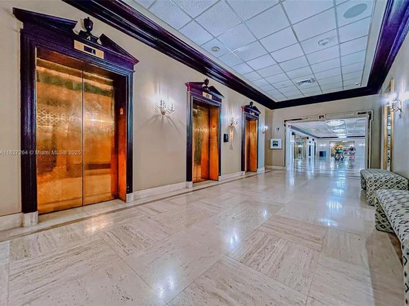 2030 S Ocean Dr 2126, Hallandale Beach FL 33009