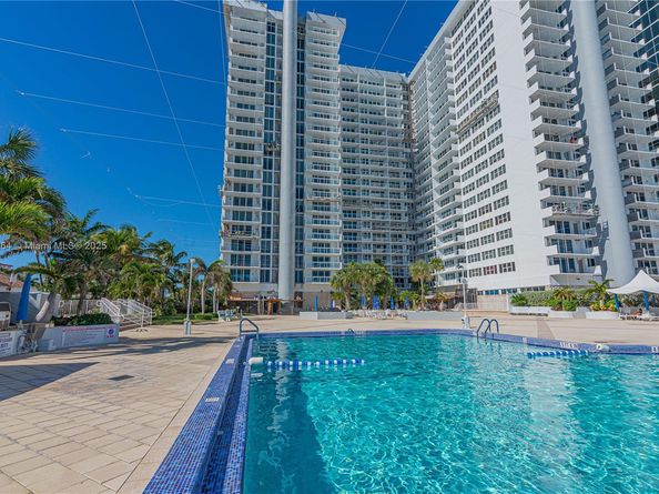 2030 S Ocean Dr 2126, Hallandale Beach FL 33009