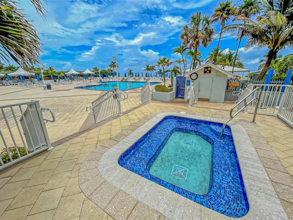2030 S Ocean Dr 2126, Hallandale Beach FL 33009