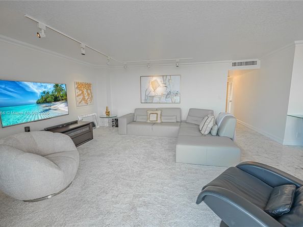 2030 S Ocean Dr 2126, Hallandale Beach FL 33009