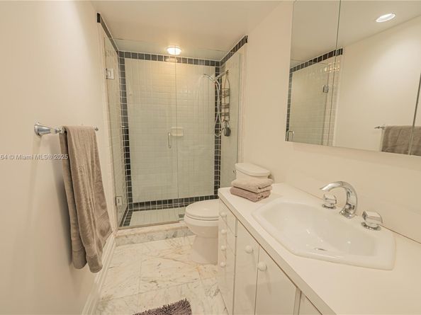 2030 S Ocean Dr 2126, Hallandale Beach FL 33009