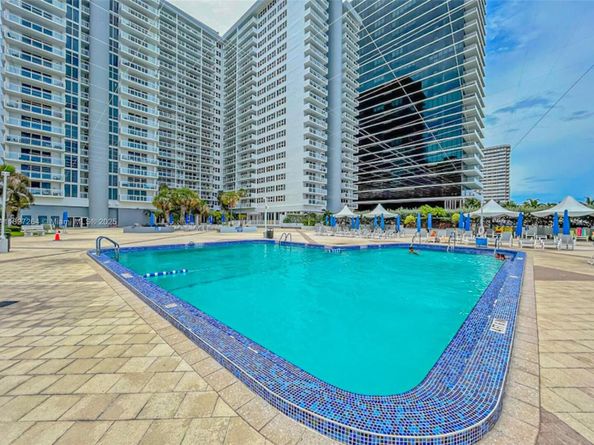 2030 S Ocean Dr 2126, Hallandale Beach FL 33009