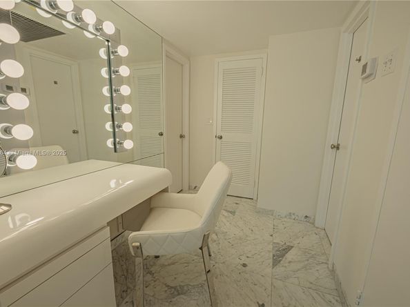 2030 S Ocean Dr 2126, Hallandale Beach FL 33009