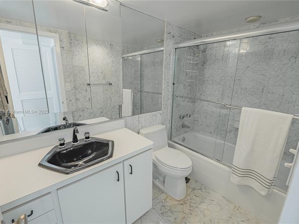 2030 S Ocean Dr 2126, Hallandale Beach FL 33009