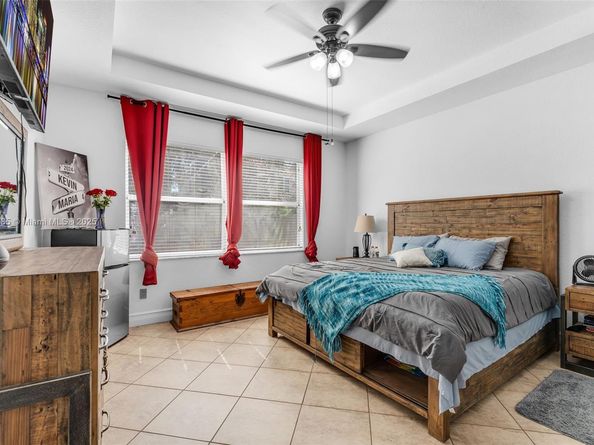 1755 NE 37th Ave, Homestead FL 33033