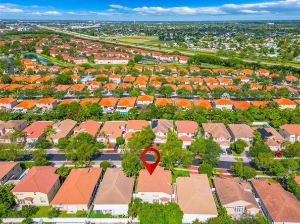 1755 NE 37th Ave, Homestead FL 33033