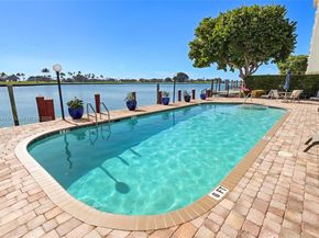9240 W Bay Harbor Dr 4A, Bay Harbor Islands FL 33154