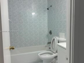 400 Kings Point Dr 320, Sunny Isles Beach FL 33160