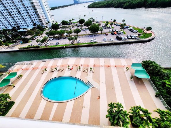 400 Kings Point Dr 320, Sunny Isles Beach FL 33160