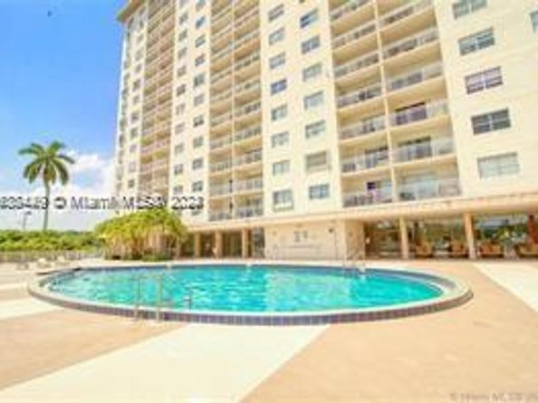 400 Kings Point Dr 320, Sunny Isles Beach FL 33160