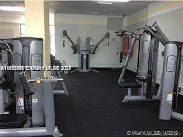 400 Kings Point Dr 320, Sunny Isles Beach FL 33160