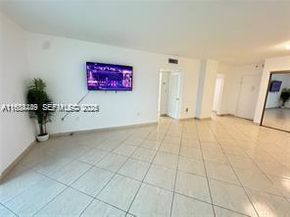 400 Kings Point Dr 320, Sunny Isles Beach FL 33160