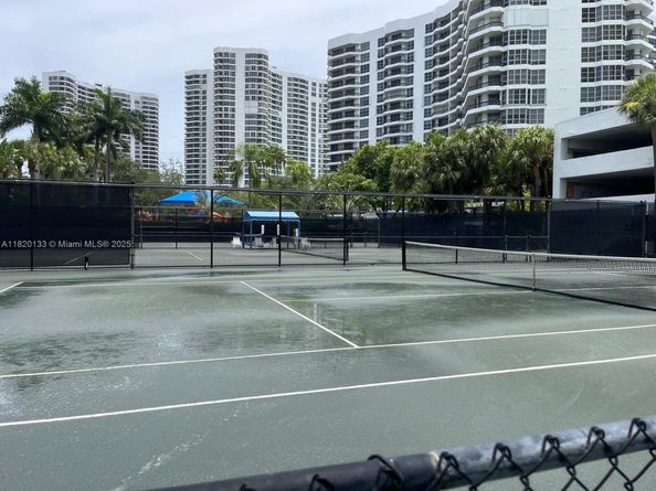 3500 Mystic Pointe Dr 1804, Aventura FL 33180