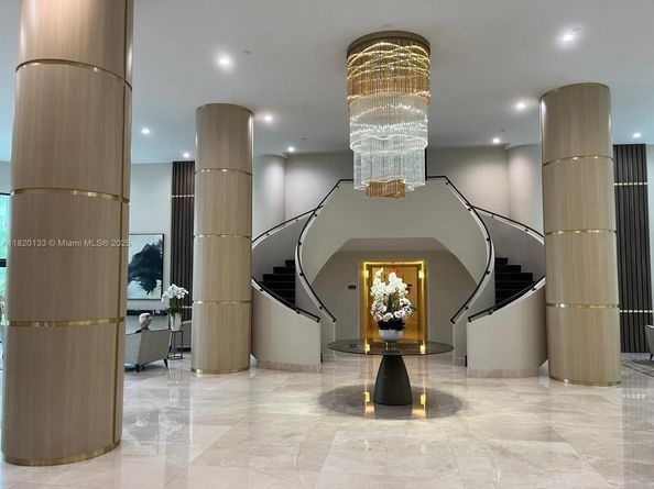 3500 Mystic Pointe Dr 1804, Aventura FL 33180