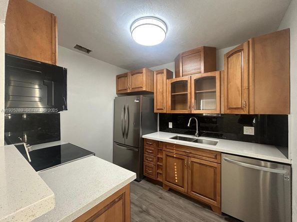 806 NW 18th St, Fort Lauderdale FL 33311