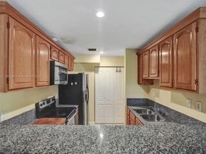 421 NW 40th Ct, Oakland Park FL 33309