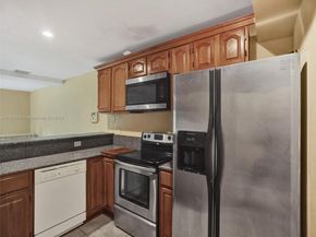 421 NW 40th Ct, Oakland Park FL 33309