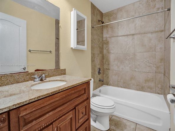 421 NW 40th Ct, Oakland Park FL 33309