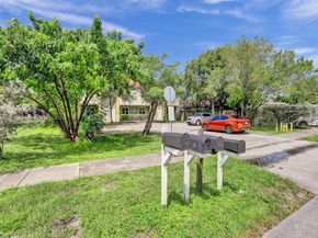 421 NW 40th Ct, Oakland Park FL 33309