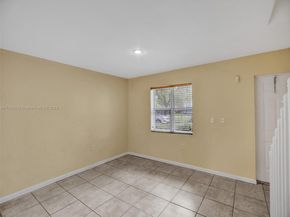 421 NW 40th Ct, Oakland Park FL 33309