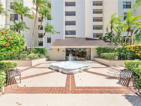 105 Lake Emerald Dr 216, Oakland Park FL 33309