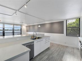 105 Lake Emerald Dr 216, Oakland Park FL 33309