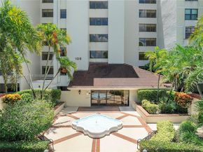 105 Lake Emerald Dr 216, Oakland Park FL 33309