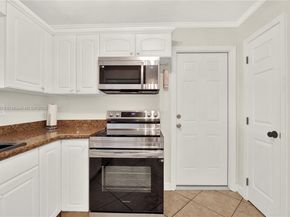9312 SW 182nd St, Palmetto Bay FL 33157